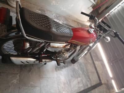Honda 125 for sale  in good condition.