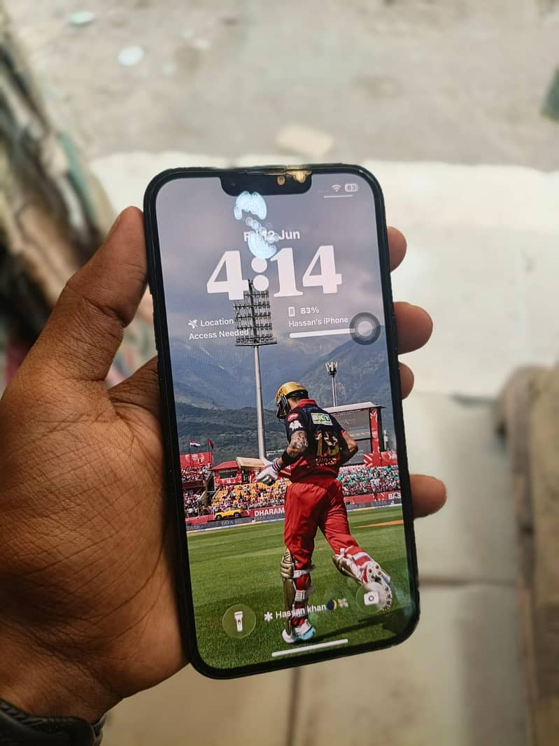 Apple iPhone 13 4