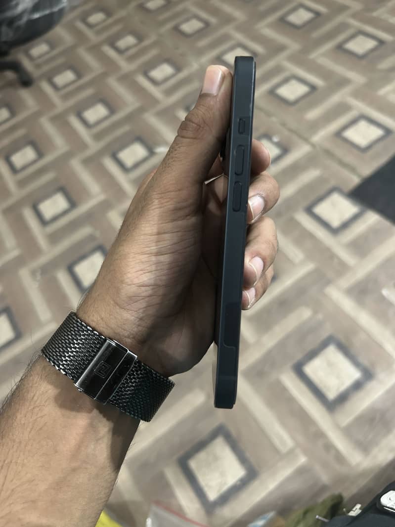 Apple iPhone 14 2