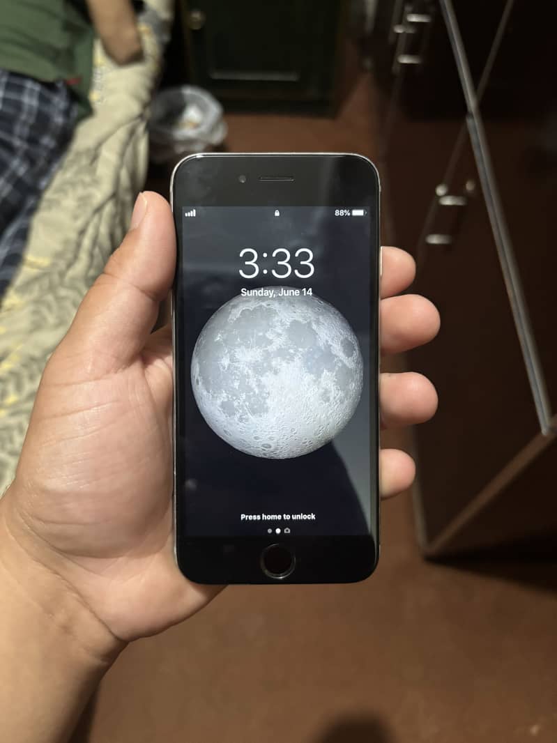 Apple iPhone 6 0