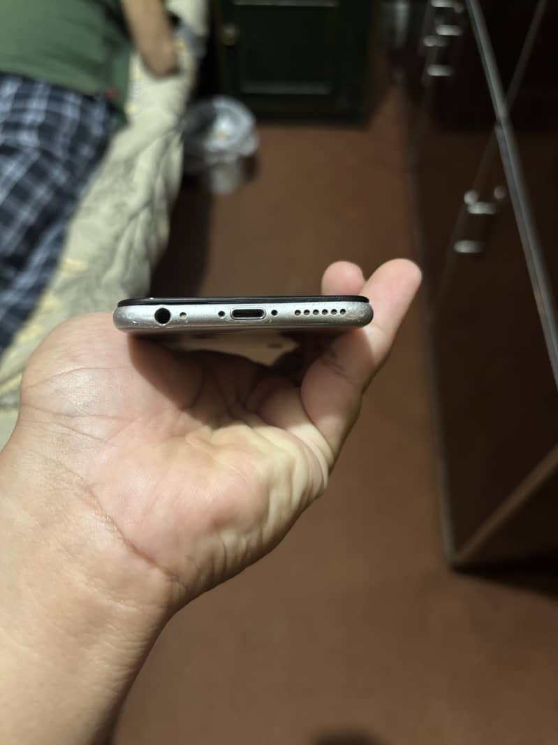 Apple iPhone 6 3