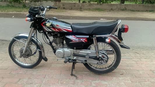 Honda 125 2021 model whattsapp num 03097286764