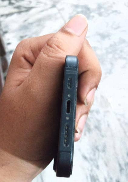Apple iPhone 14 3