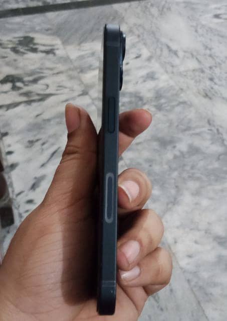 Apple iPhone 14 5