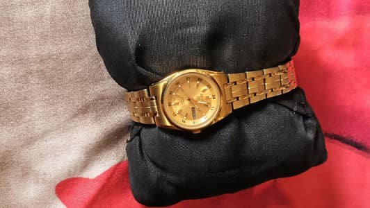 SEIKO 5 AUTOMATIC GOLD TONE WATCH