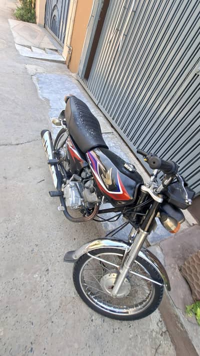 HONDA 125 BLACK 2017