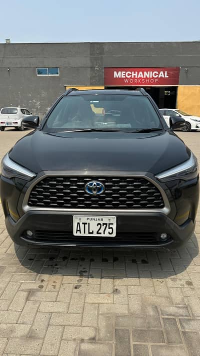 Toyota Corolla Cross HEV X 2024 top of the line for Sale in Good Condi