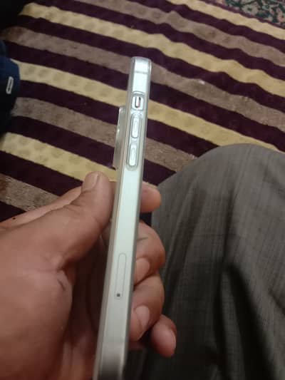 Apple iPhone 15