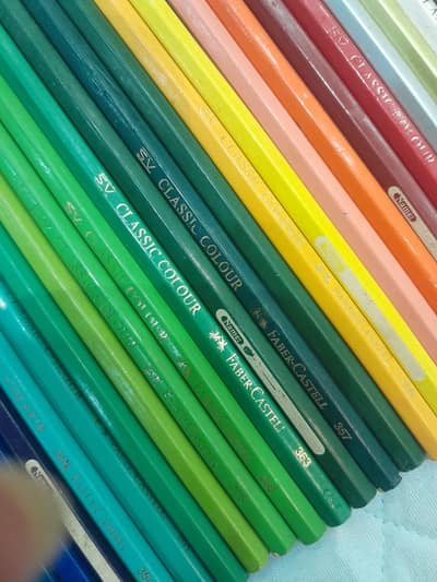 Faber-Castell classic colors less used 30 pcs orignal colors