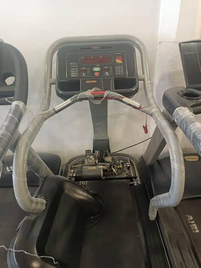 star trac Heavy duty Trreadmill