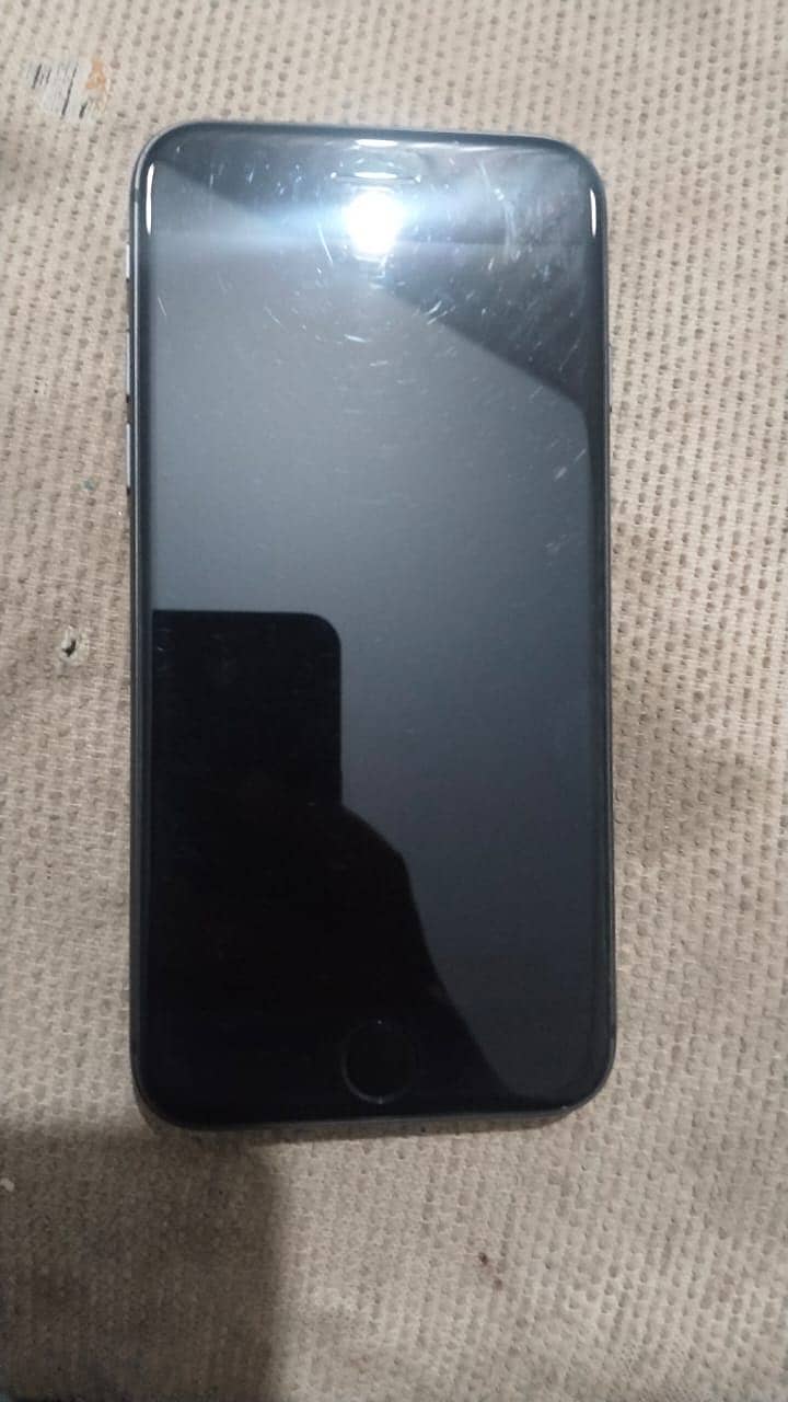 Apple iPhone 8 3