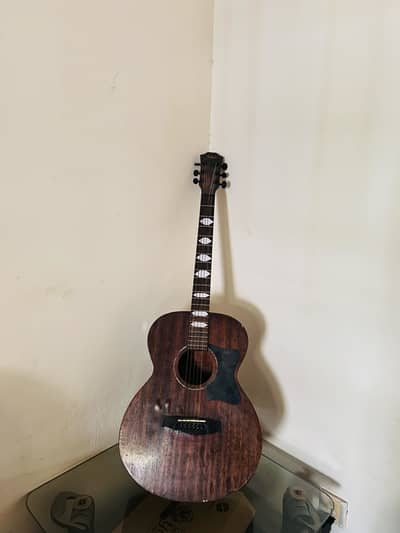 Semi aucostic guitar travelling size. 03411459312