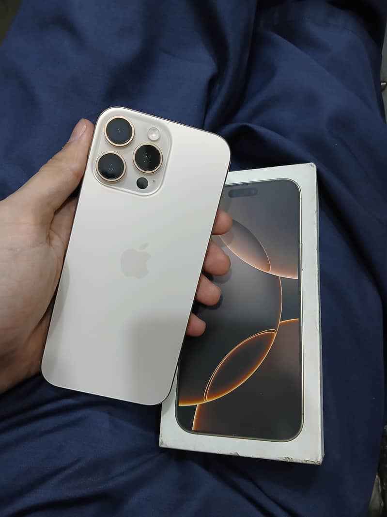Apple iPhone 16 Pro Max 1