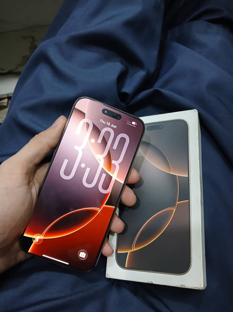 Apple iPhone 16 Pro Max 7