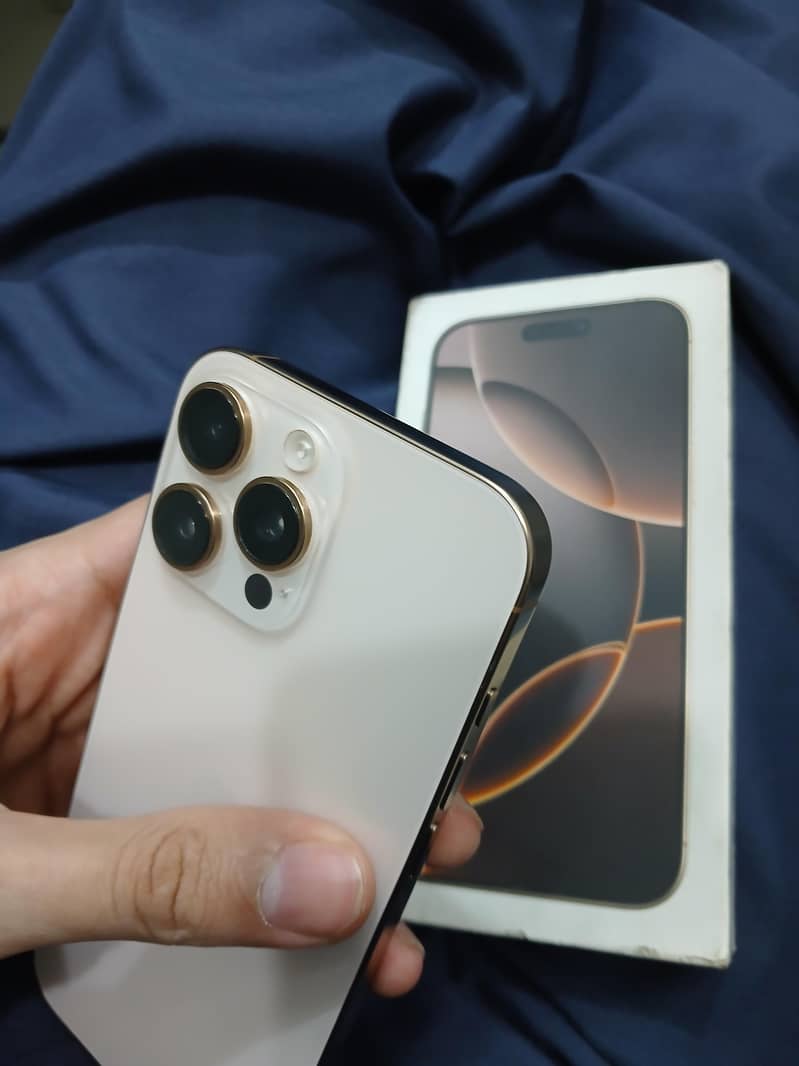 Apple iPhone 16 Pro Max 14