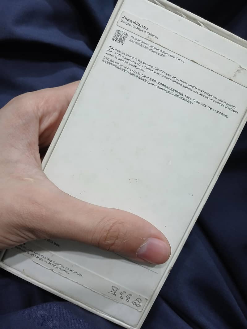 Apple iPhone 16 Pro Max 16
