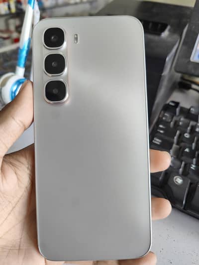 Infinix hot 60 pro 8 128