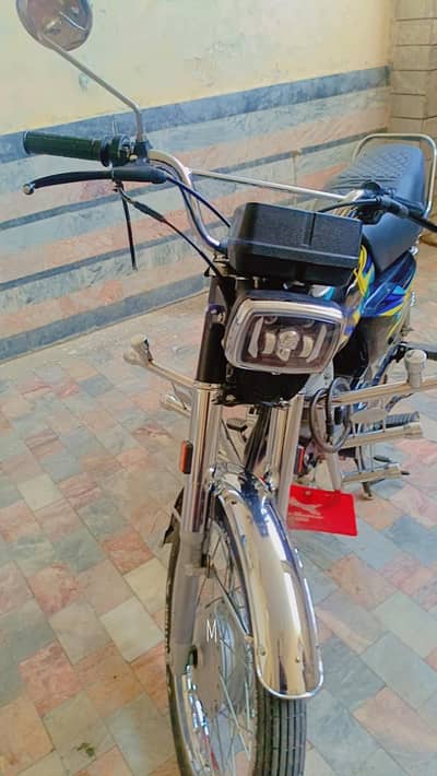 Honda 125 red colour new parts aviable