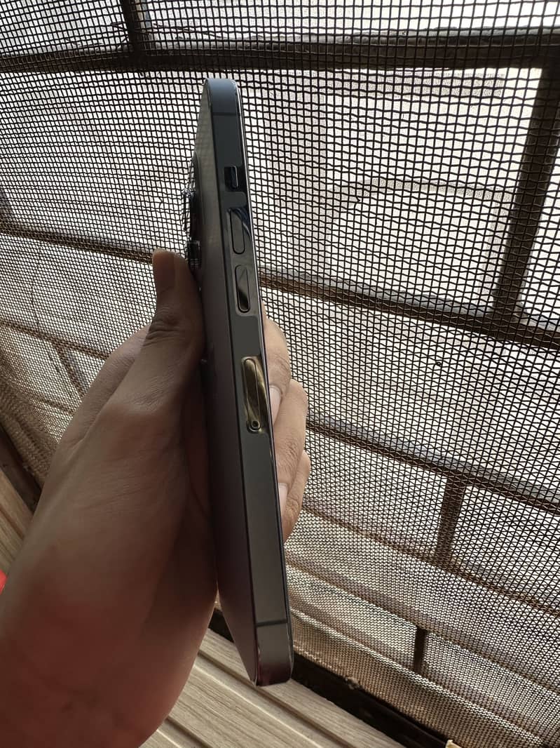 Apple iPhone 13 Pro 4