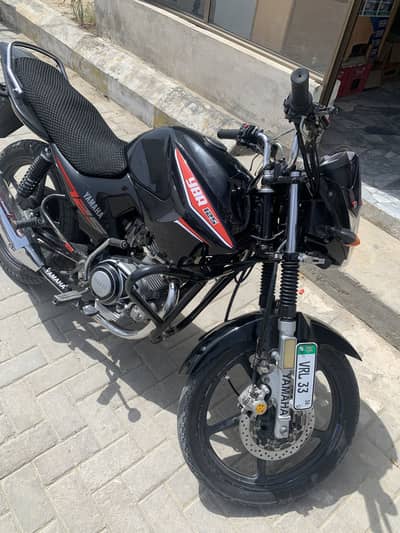 YAMAHA YBR 2016