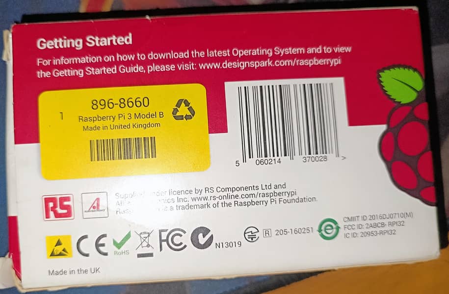 raspberry pi 3 model b with case 3