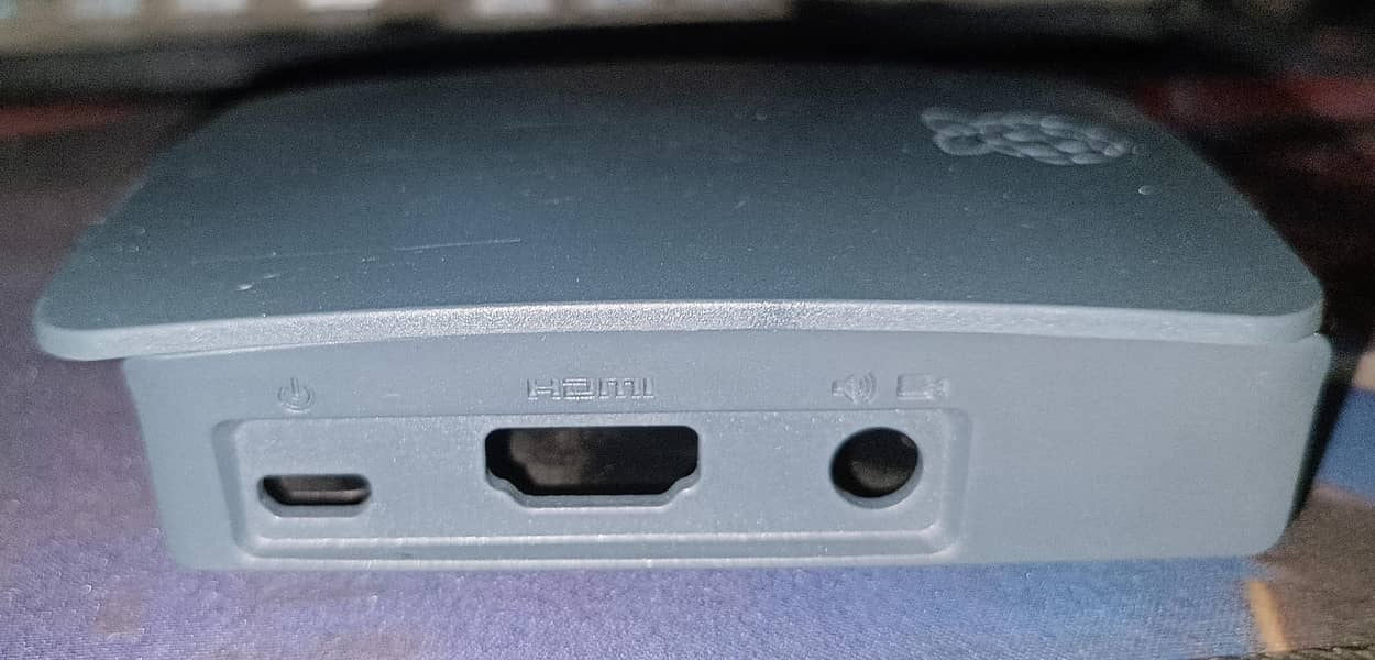 raspberry pi 3 model b with case 4