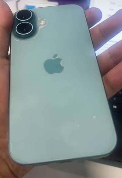 Apple iPhone 16