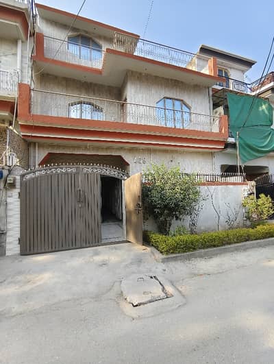 I-10/1 size 4 Marla old house for sale location Islamabad
