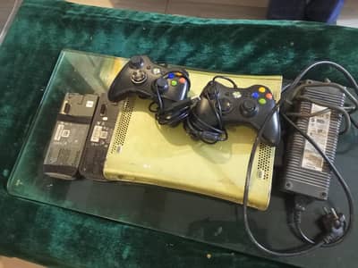 Xbox 360 with 2 controller and 2 hard disk