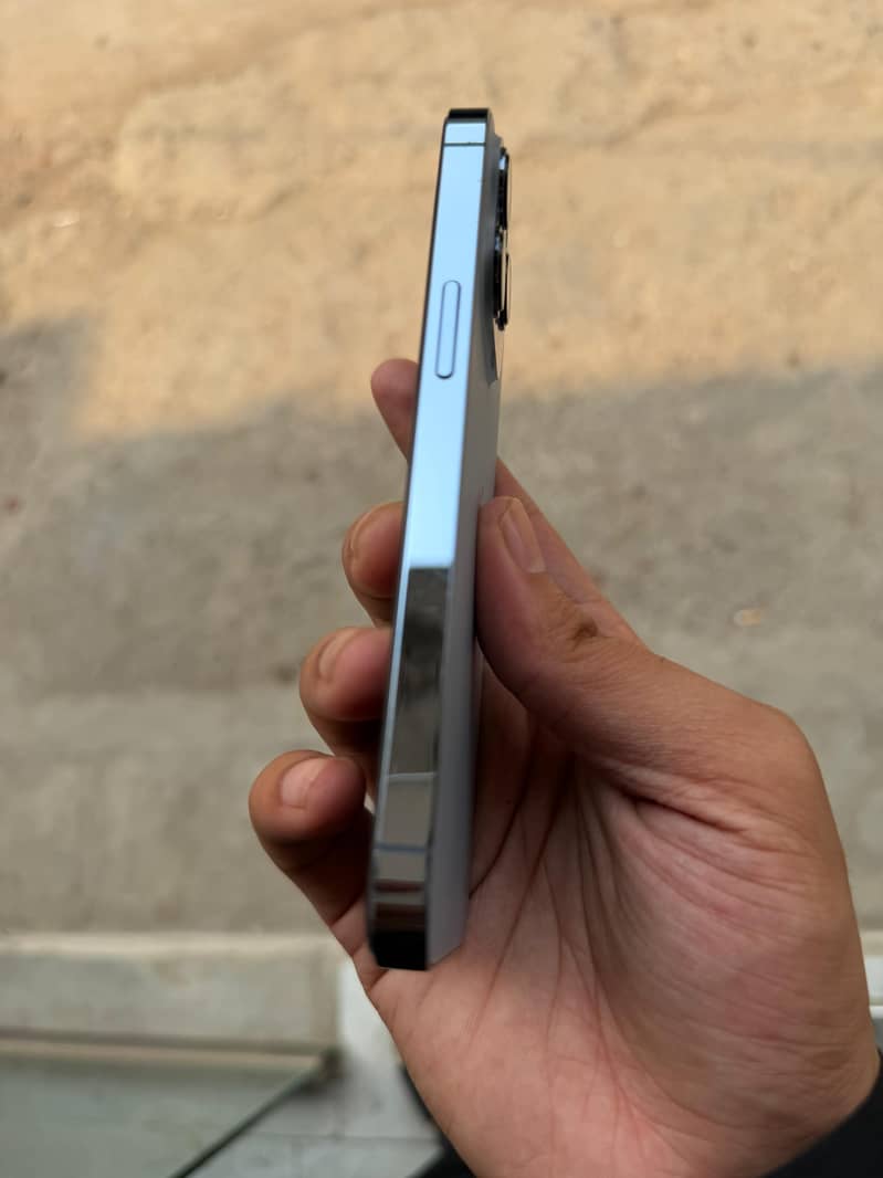 IPhone 13 pro 2