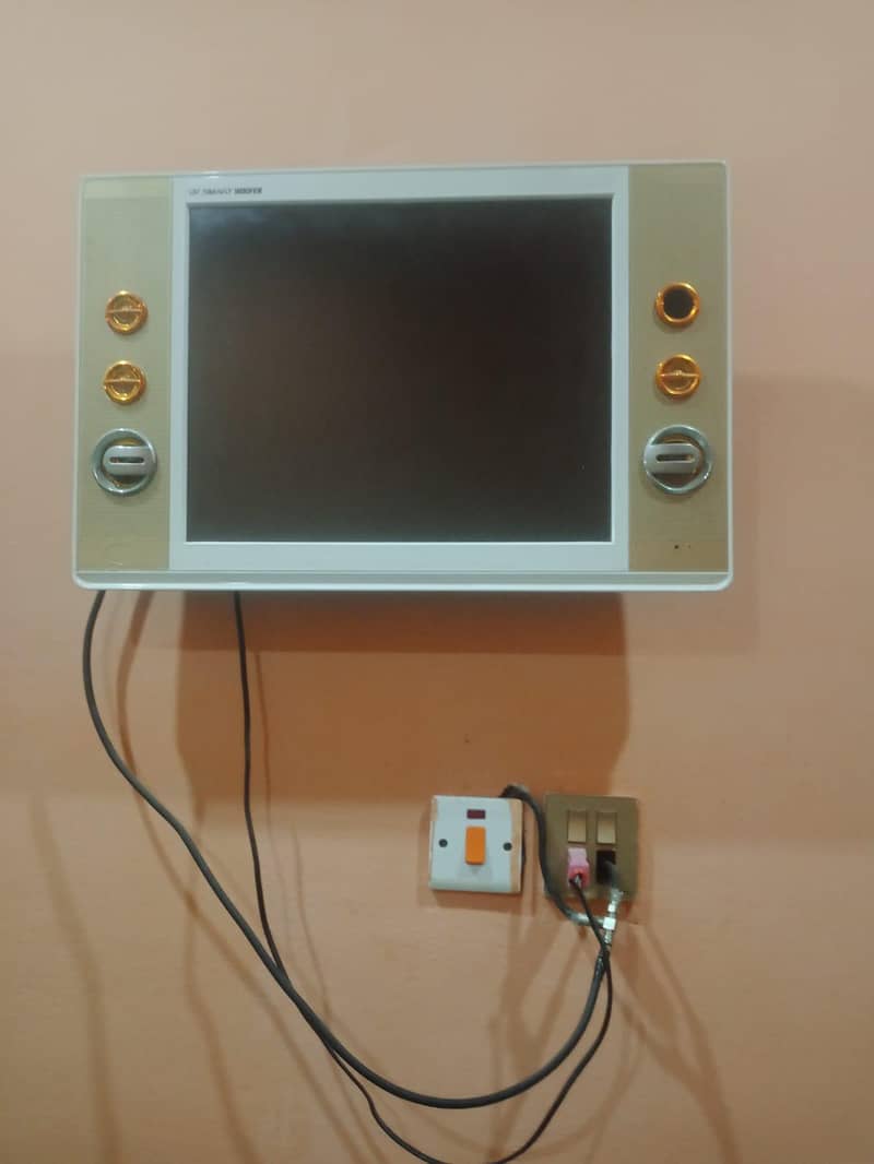LCD tv 0