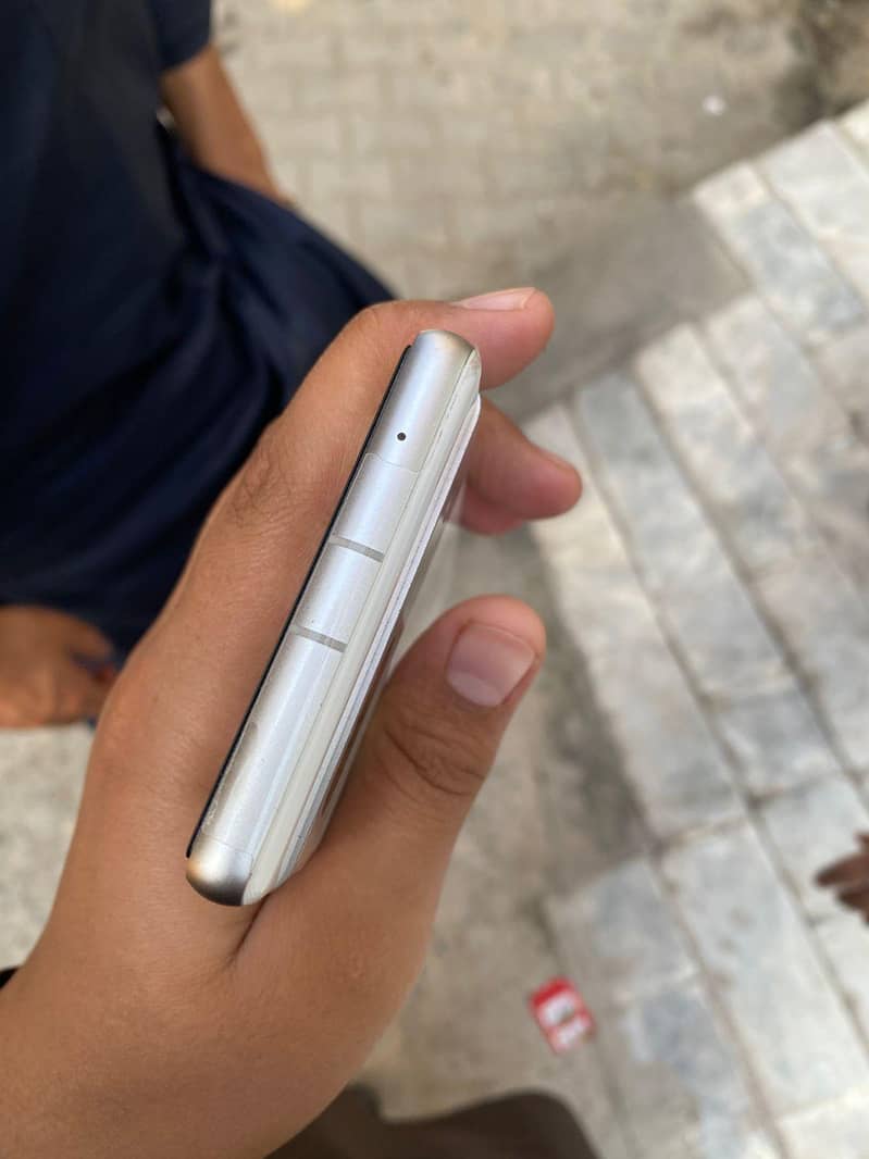Google Pixel 7a 3