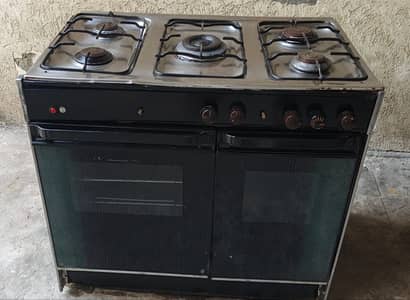 Oven for cooking