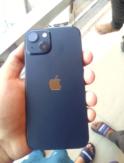 Apple iPhone 13