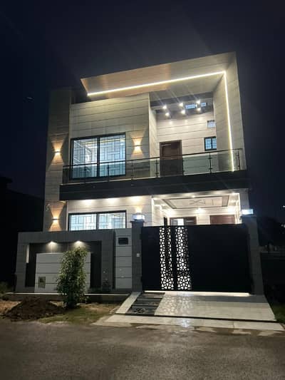 5 Marla House Available For Rent In Park View City Lahore