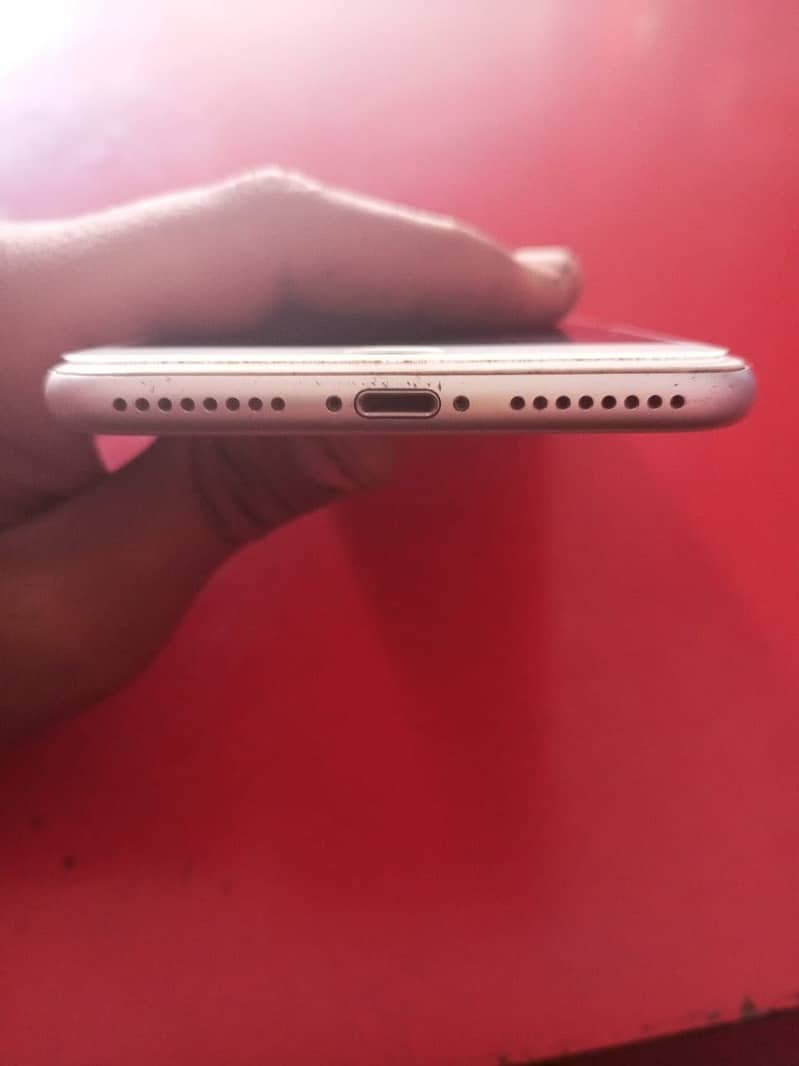 Apple iPhone 7 Plus 1
