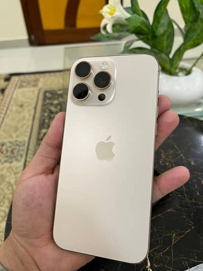 Apple iPhone 16 Pro Max