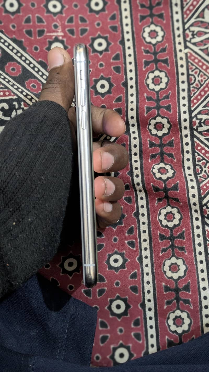 Apple iPhone X 2