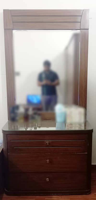 dressing table