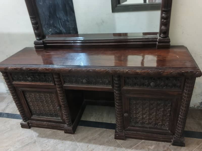 Dressing table 1