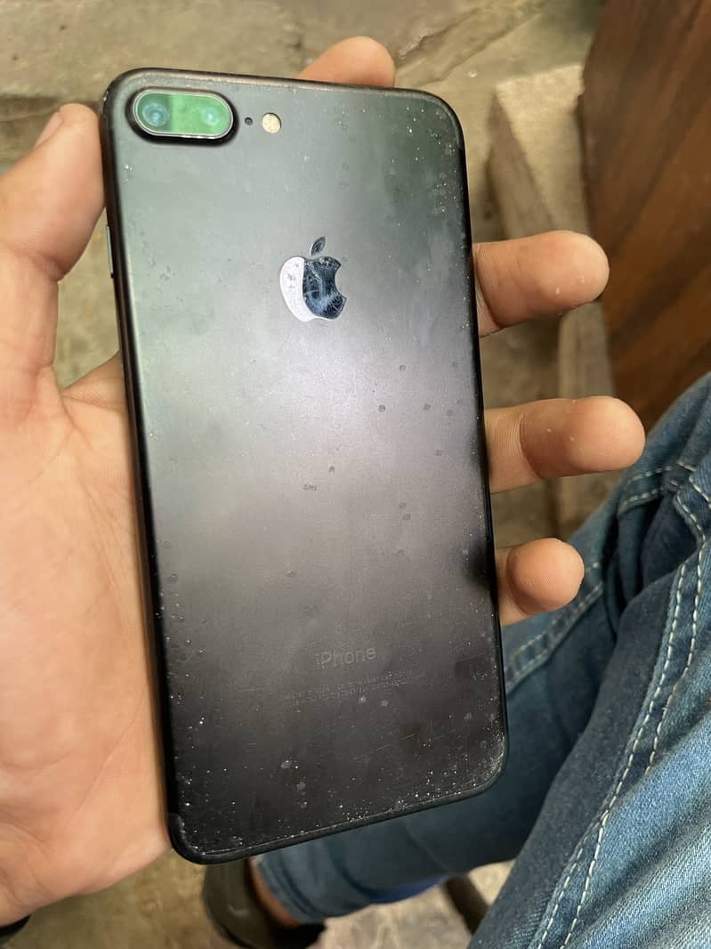 Apple iPhone 7 Plus 2