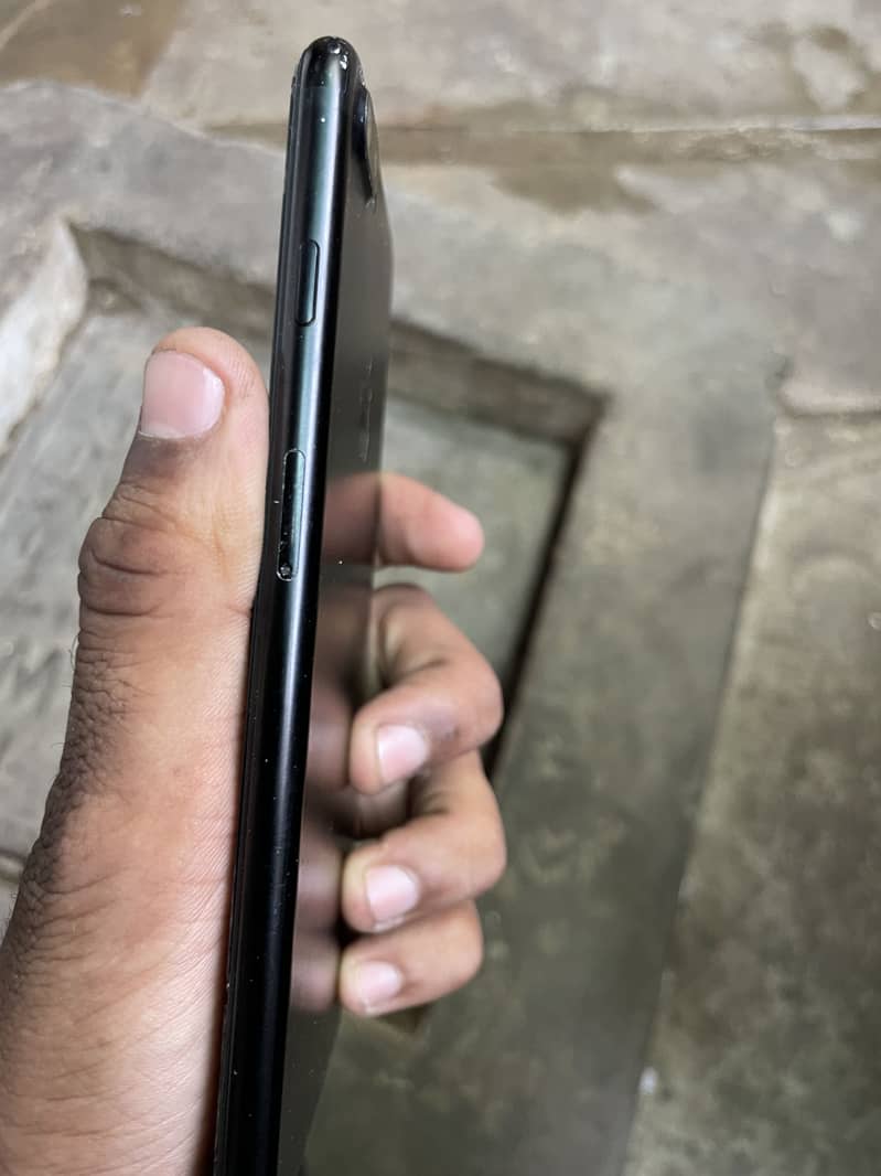 Apple iPhone 7 Plus 4