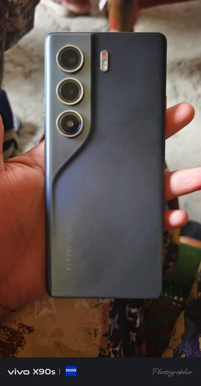 Tecno CAMON 40