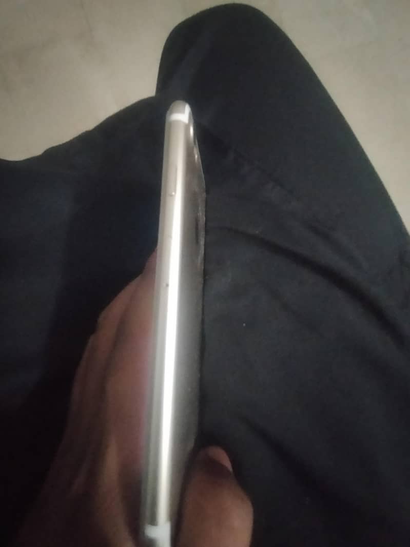 Apple iPhone 7 1