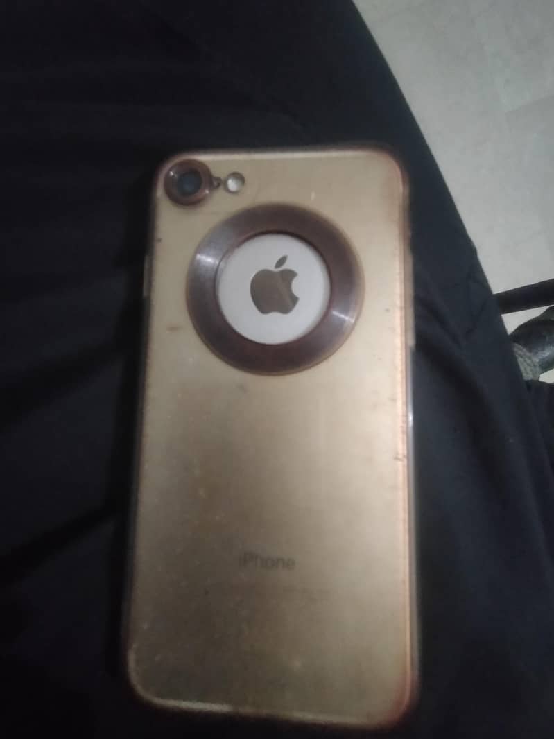Apple iPhone 7 4