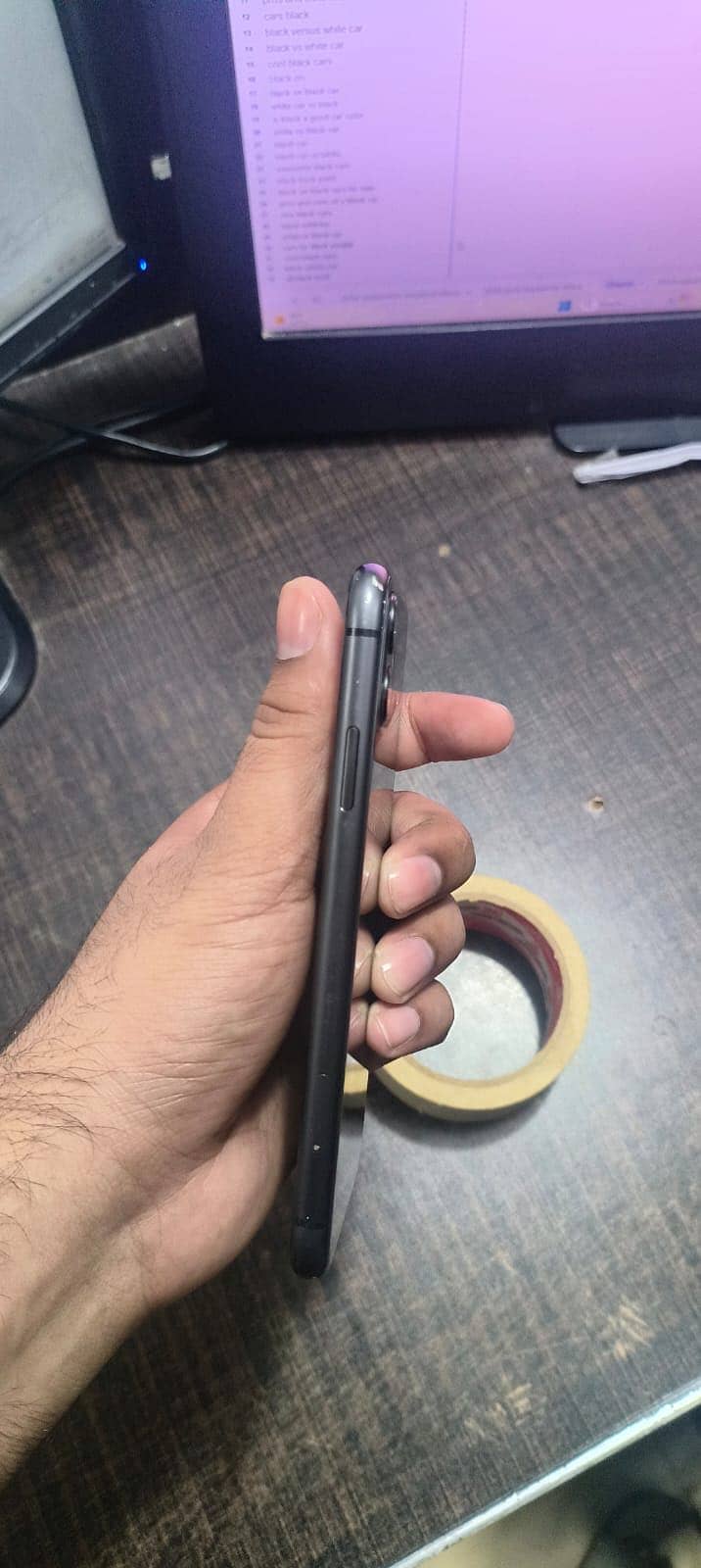 Apple iPhone 11 4