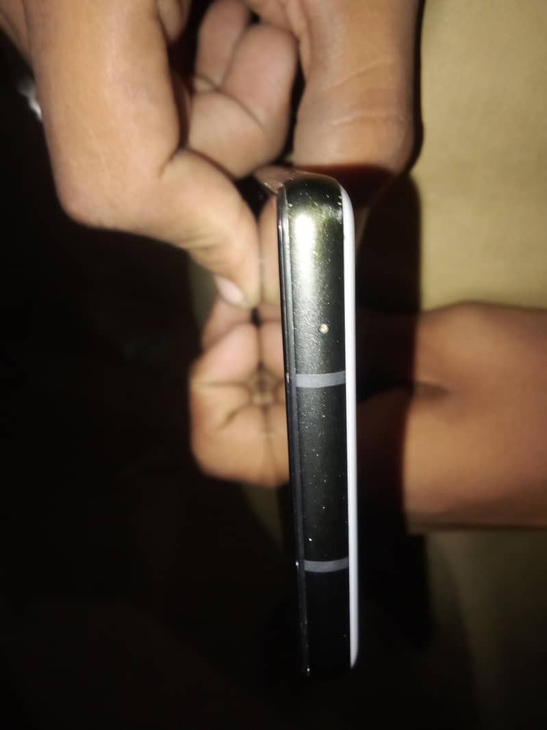 Google Pixel 6a 4