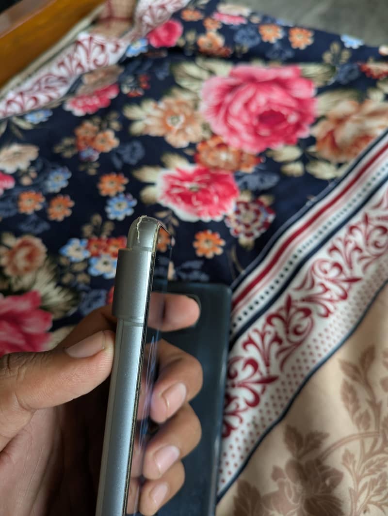 Google Pixel 8 5