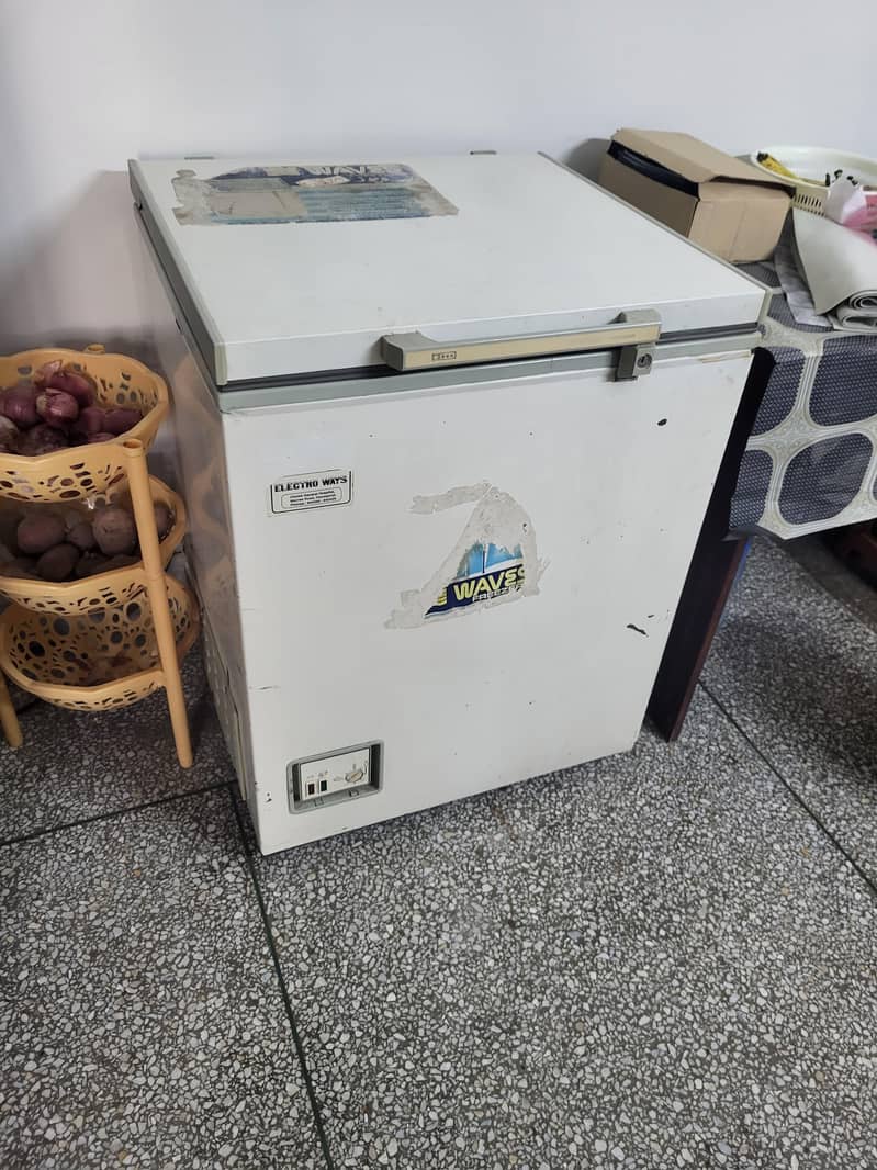 Single Door Freezer (Waves) 2