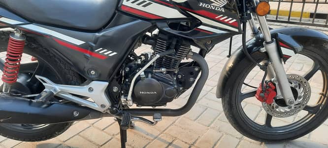Honda DB 150F 2024/2026